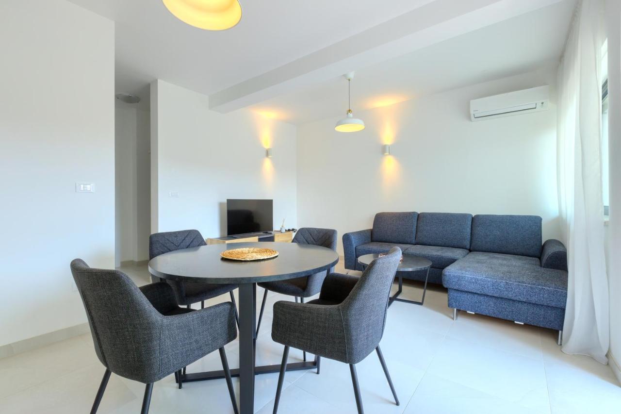 Apartments La Scogliera Rovinj Luaran gambar